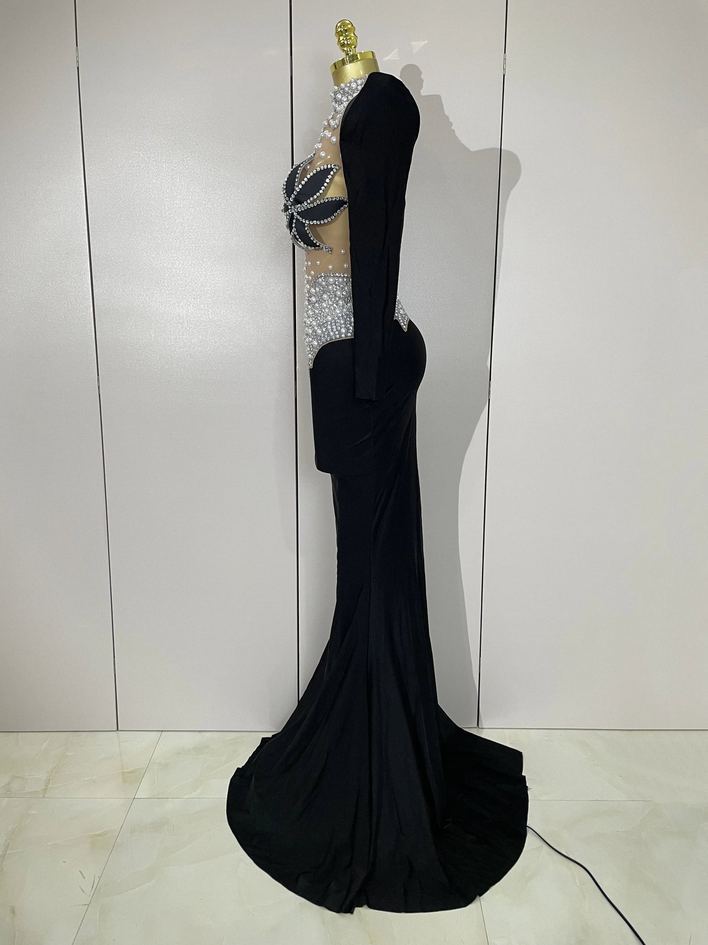 Luxury Sparkly Diamonds Pearl White See Through Mesh Long Dress Women Wedding Evening Party Stage Performance Photoshoot Dress