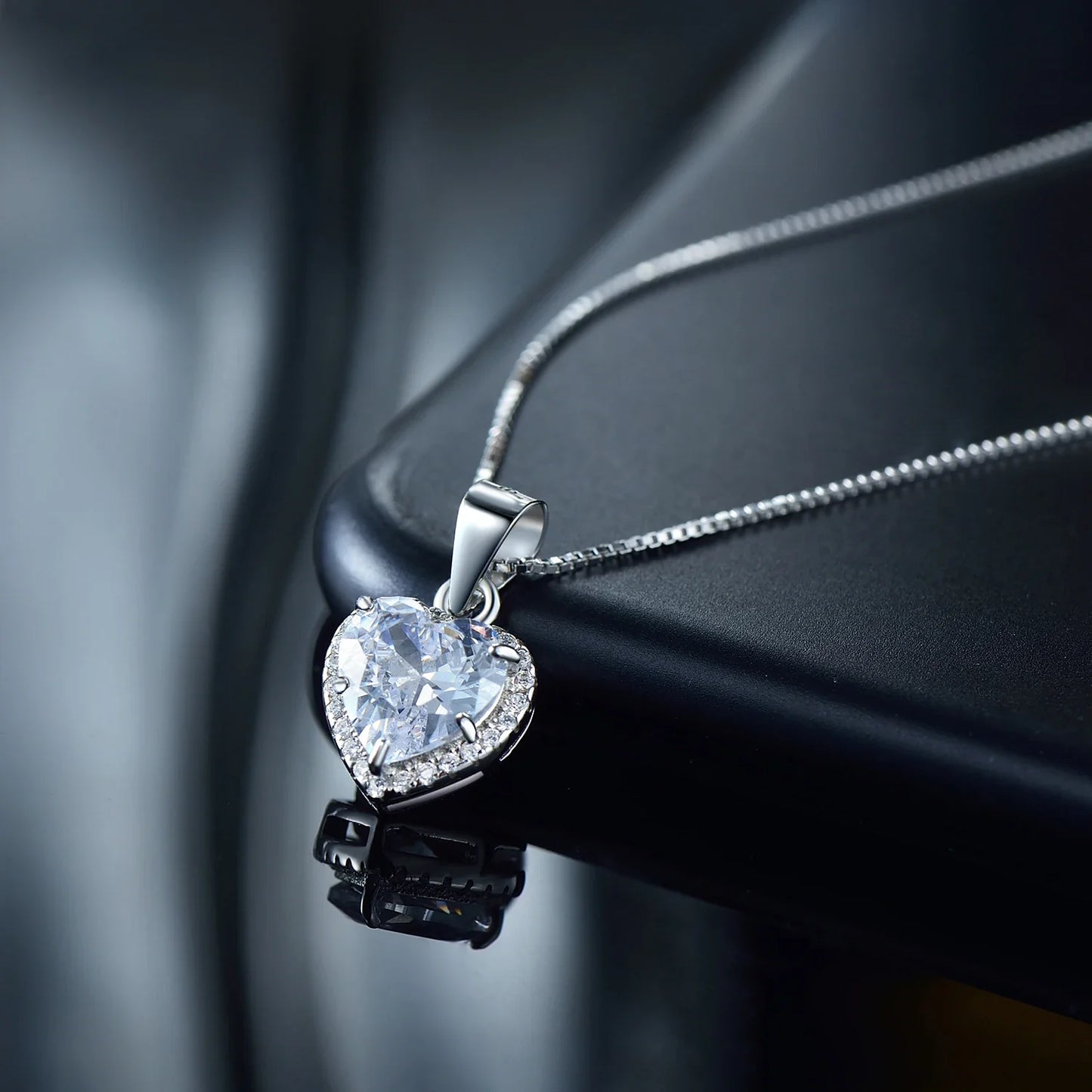 2020 New Design 925 Sterling Silver Heart pendant Fashion Heart Clear Zirconia Classic Wedding Chain Jewelry For Women