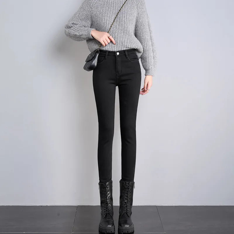 New Women Thermal Jeans Winter Snow Warm Plush Stretch Jeans Lady Skinny Thicken Students Denim Pants Fleece Mom Fur Trousers