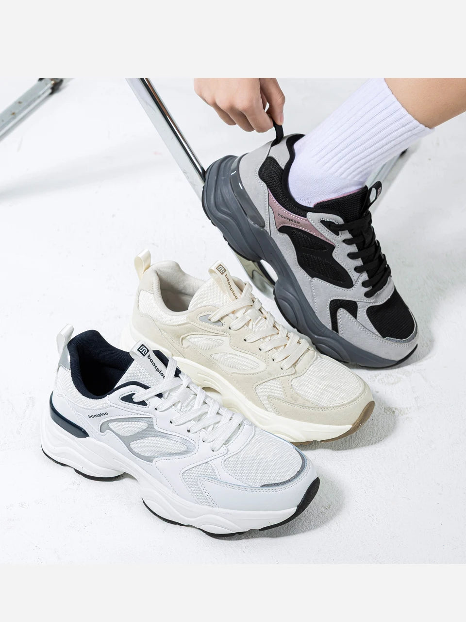 Women Walking Shoes Lightweight Mesh Breathable Sport Shoes Comfort Soft Female Leather Height Increase Casual Sneakers