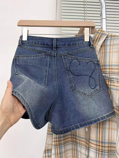 2026 New Women's High Waist A-Line Shorts Vintage American Style Slim Fit Heart Embroidery Casual Streetwear Denim Shorts