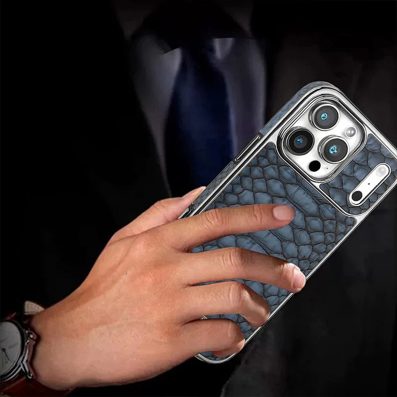 Luxurious And Stylish Snake Patterned Leather Phone Case, For IPhone 17 16 15 Pro Max 17Air Protective Case, With Flannel Lining