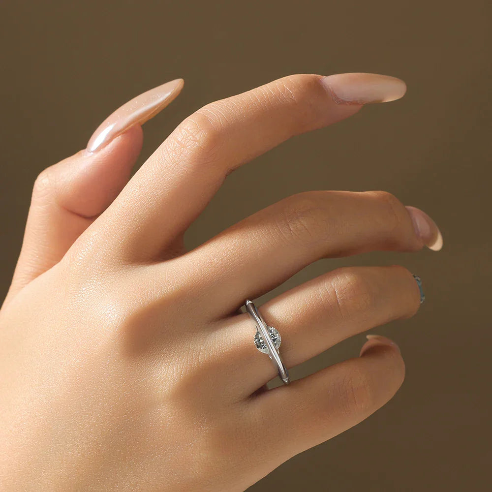 ATTAGEMS Bague Moissanite rotative à 360° pour femmes, taille ronde 1,0 CT D VVS1, bande en argent s925, bague anti-anxiété, bijoux fins de fiançailles