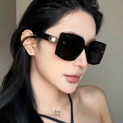 Fashion Square UV400 Polarized Sunglasses for Women Pearl Elegant Sun Protection Ladies Oversized Sun Glasses Gafas De Sol Mujer