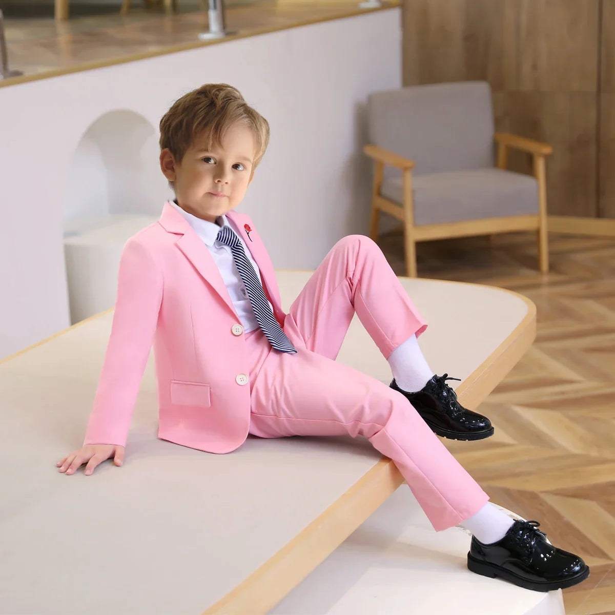 2-14 Yrs Toddler Suit Set with Rose Embroidery 3-Piece Formal Conmmunion Tuxedo Jacket Pants Tie Fast Delivery DTLumika