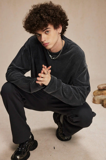 Long-sleeved t-shirt with bottom color