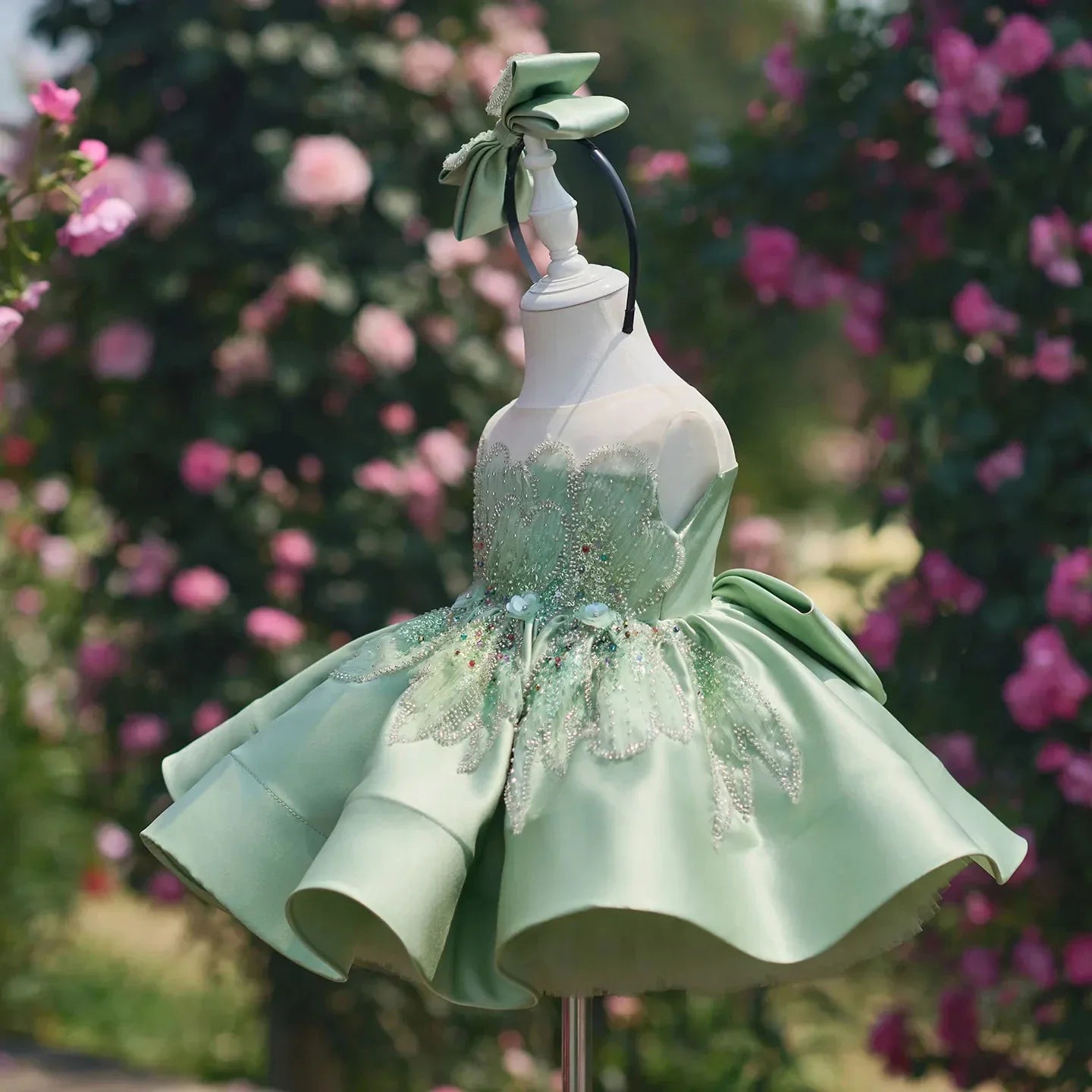 Customized Flower Girl Dress For Wedding Glitter Bow Bow Sleeveless Knee Length Luxury Kids Birthday First Communion Gown