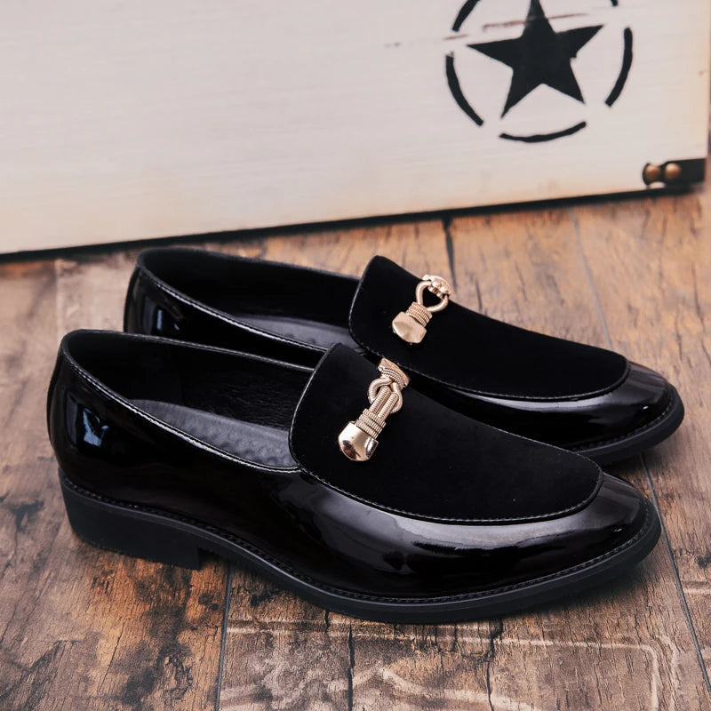 Lightweight Metal Trim Retro British Style Small Leather Shoes Pointed Leather Matching Color Slip-On Loafers for Men