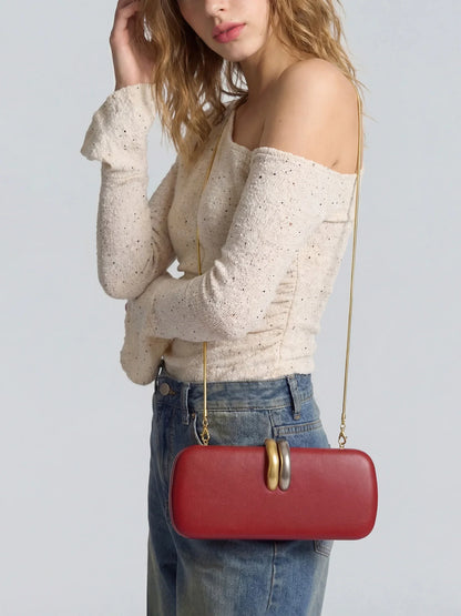 Stylish and luxurious design womens clutch evening bag shoulder bag/crossbody bag with chain suitable for weddings and parties.