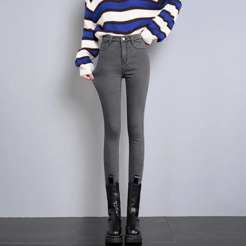 New Women Thermal Jeans Winter Snow Warm Plush Stretch Jeans Lady Skinny Thicken Students Denim Pants Fleece Mom Fur Trousers