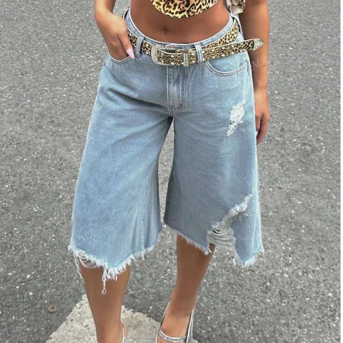Women Asymmetric Fray Raw Hem Capri Jeans Light Blue Distressed Ripped Loose Fit Street Mid Calf Denim Shorts