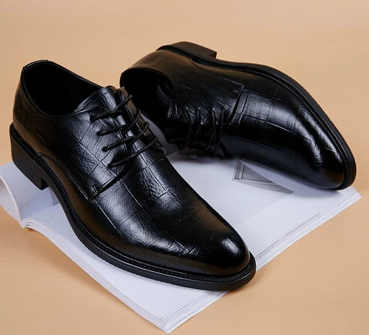 Business Formal Men's Pointed Toe Loafers with Invisible Heel Lift Korean Style Versatile Wedding Shoes for Youth Trendy Design