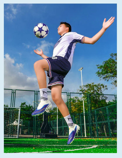 Men Football Boots New Adult Adult Professional Breathable Sports FG Fast Futsal Male Football Shoes Sneakers Turf Cleats Match