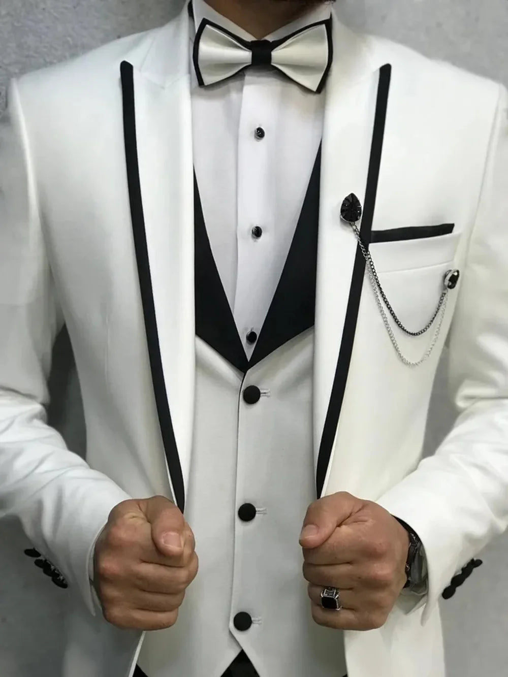 Men Suits Slim Fit One Button Casual Business Groomsmen Brown Peak Lapel Tuxedos For Formal Wedding (Blazer+Pants+Vest)