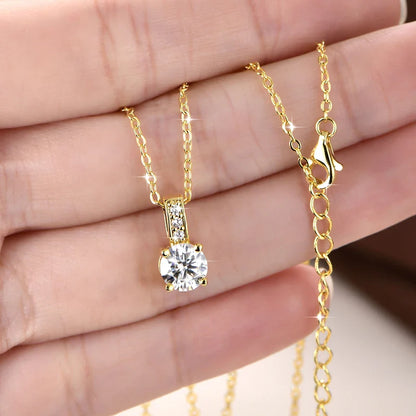 Dazzling 6.5MM 1.0CT Moissanite Pendant Necklace 14K Gold Filled Chain Necklace for Women Exquisite Wedding Jewelry Gift