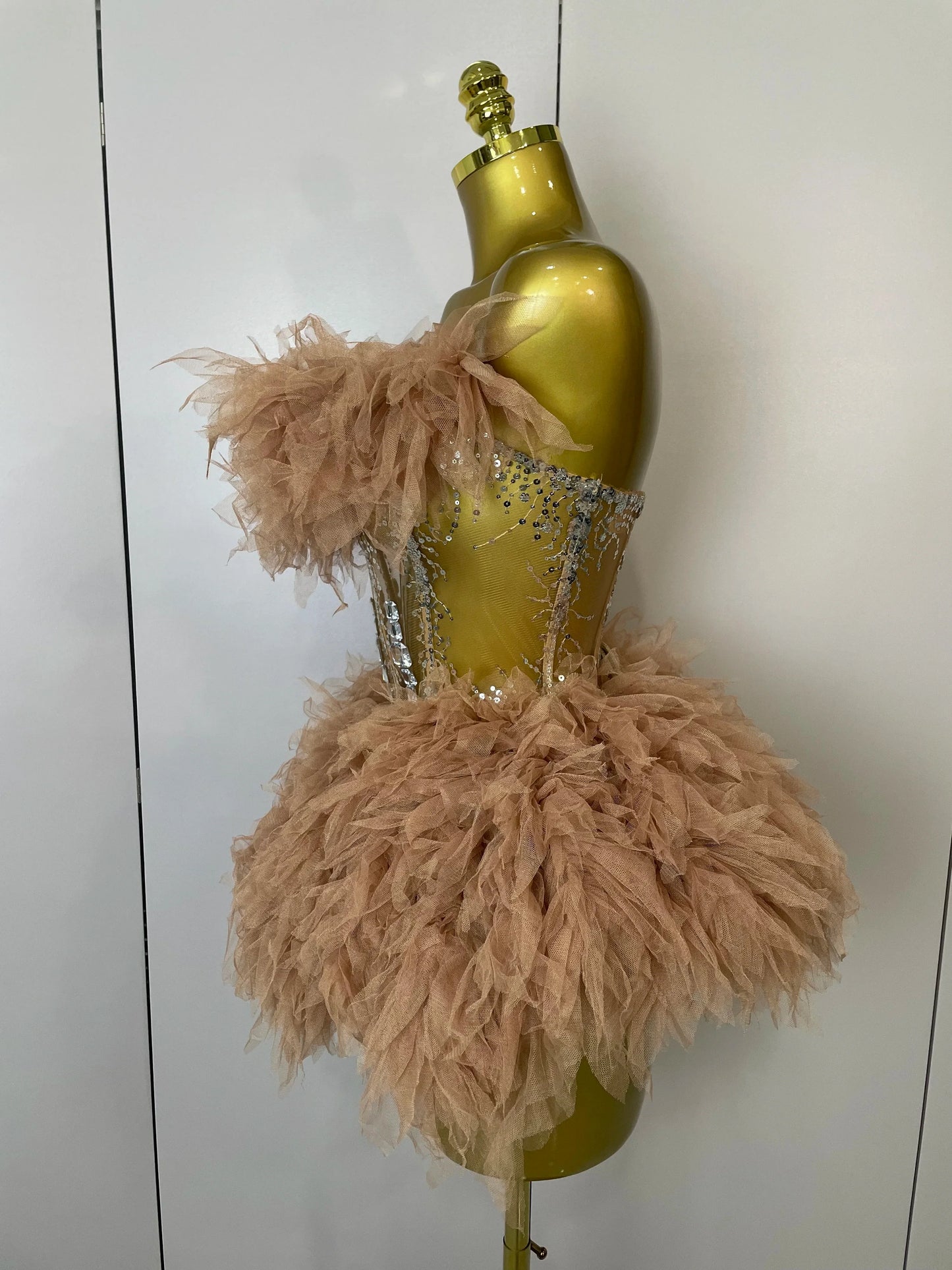 2025Women Sexy Backless Strap Mesh Fluffy Skirt 2 Pieces Diamond Sequins Stage Performance Costume Birthday Party Shooting Dress