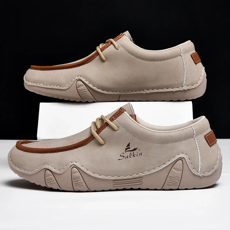 New 2024 Fashion Handmade Leather Casual Men Shoes Design Sneakers Man Loafers Breathable Low Top Flat Shoes Driving Plus Size