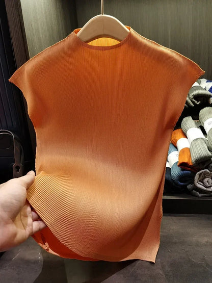 Miyake Versatile Classic Simple Solid Color Stand Up Collar Pleated Top Women Slim Slim Short Sleeve Miyake T-shirt Summer 2025