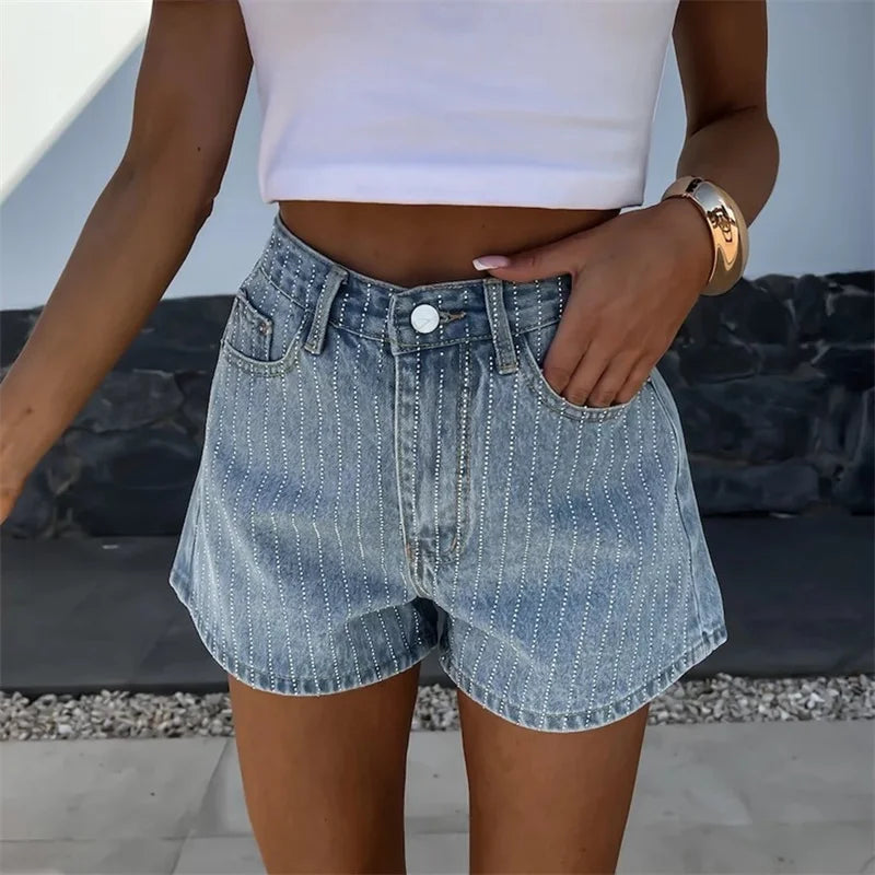 Fashion Small Diamonds Stripe Decoration Denim Shorts Straight Three Quarter Pants Female Summer Casual Commuter Mini Jeans 2024