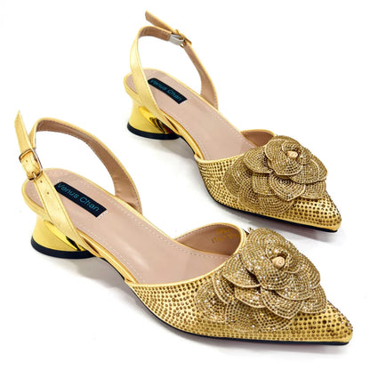 Fashion Ladies Evening Shoes And Bags Paired With Handmade Petal Wine Color Pointed Toe Mid-Heel Nigerian Women Party Shoes
