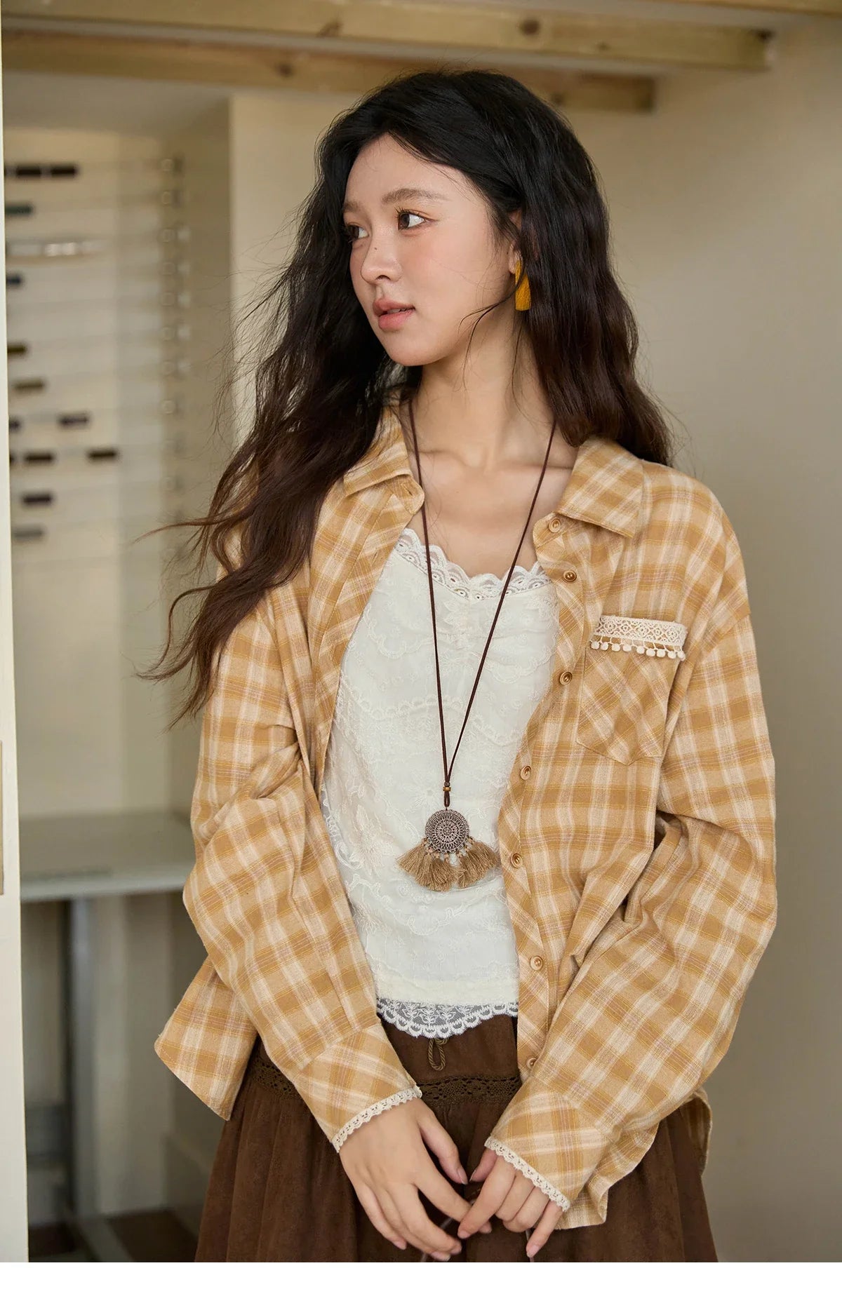 Women's Retro Plaid Long Sleeved Shirt 2025 Autumn Korean Loose Casual Plaid Top with Lace Pocket Lapel Shirts MXE43C2378