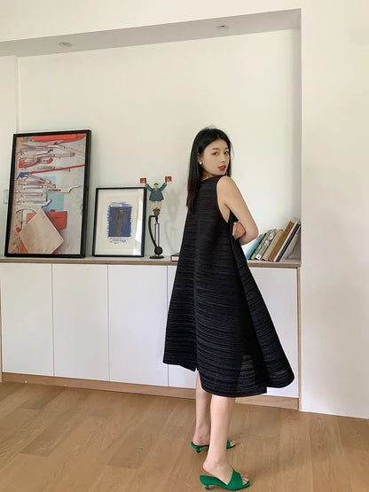 Miyake Pleated Women's Dresses Loose Plus Size High Quality Sense of Elegance Sleeveless Mid-length Skirt 2025 Spring New