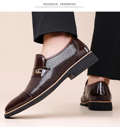 New Designer Patent Leather Wedding Shoes for Men Solid Color Business Casual Shoes Male Spring Autumn Fashion Dress Shoes Man