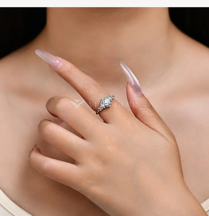 ATTAGEMS 2025 Bague de luxe en moissanite 1 carat D VVS1 diamant taille ronde en argent sterling 925 Bijoux de mariage de fiançailles pour femme Cadeau