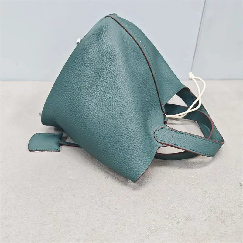 Top Layer Cowhide Leather Handbag European Sle Buet Bag Fre Vegetable Basket Ladies Handbag Soft Handle Casual Faion