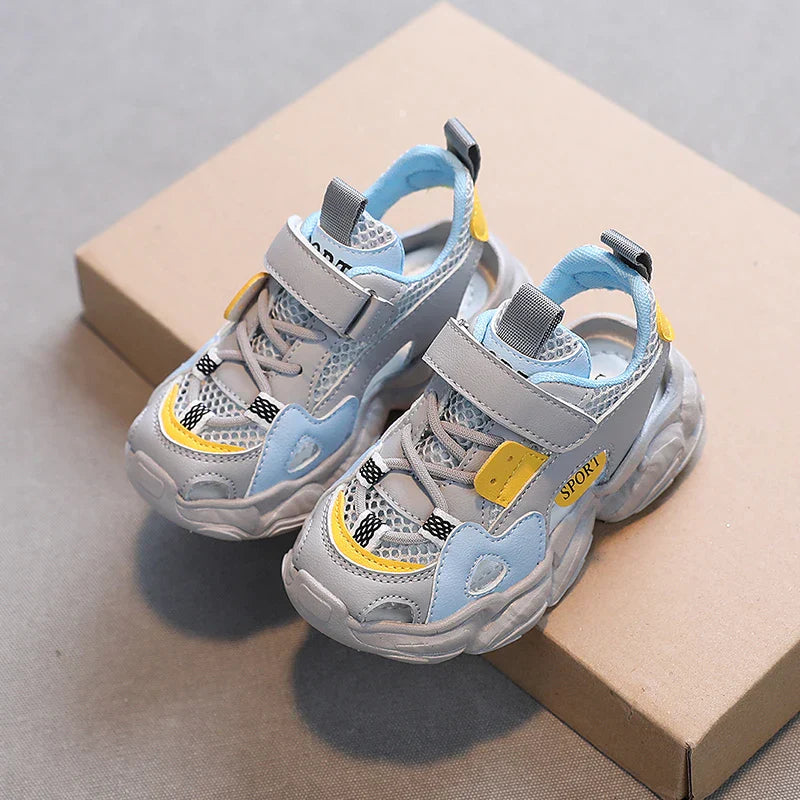 Kids Sports Sandals Fashion Classic 2025 Summer Boys Girls Beach Shoes Cut-outs Air Mesh Breathable Hollow Casual Fashion Sandal