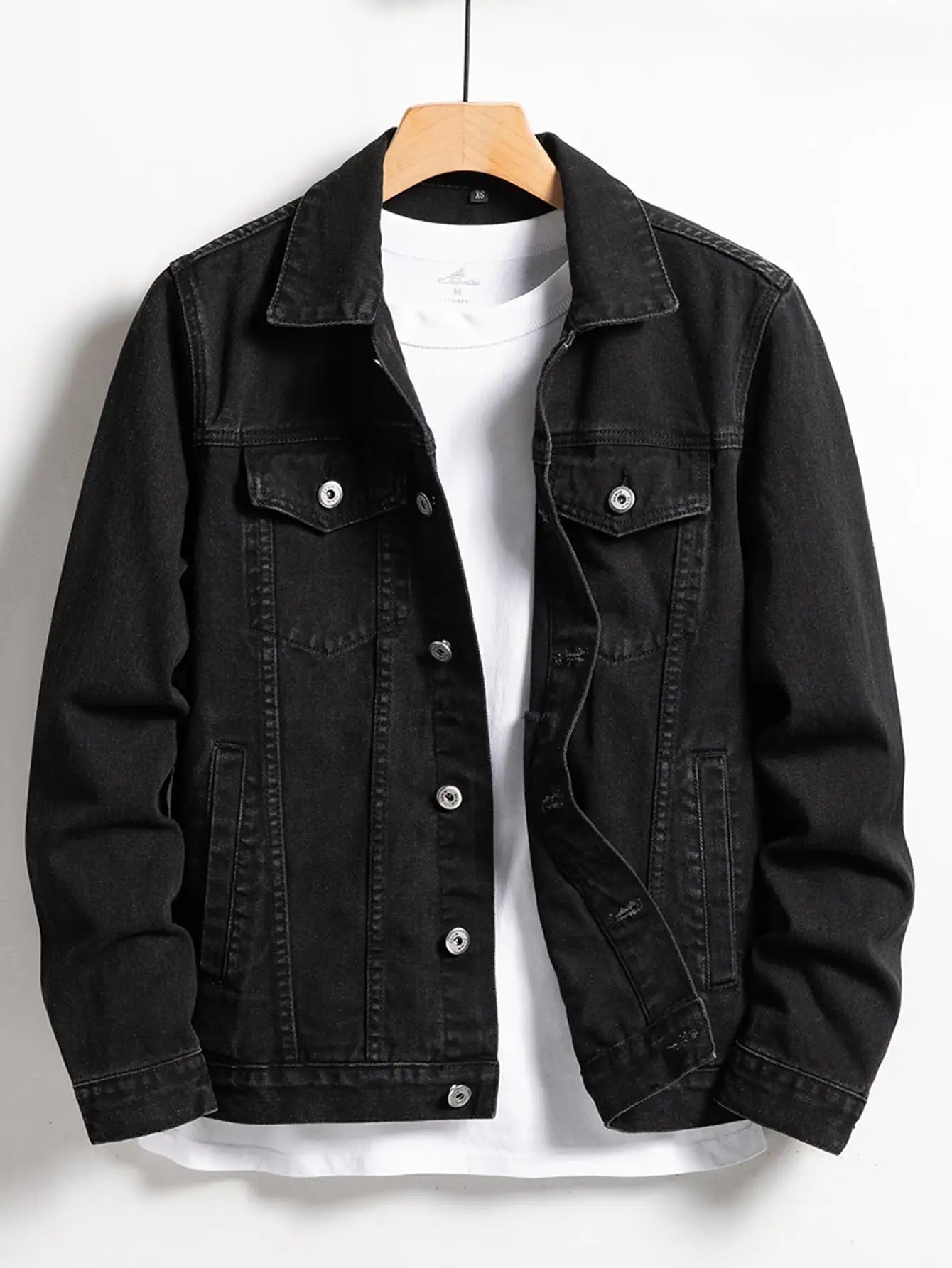 Men's Denim Jacket for Spring and Autumn. Black-Collar Denim Coat. Suitable for Daily Casual Wear. Stylish, Simple and Trendy.