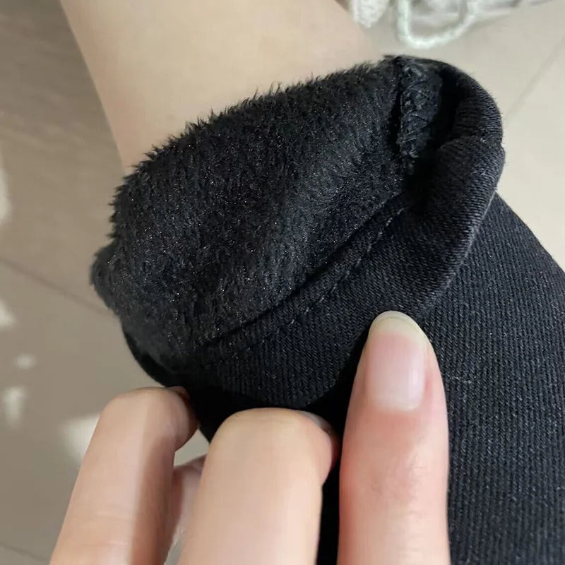New Women Thermal Jeans Winter Snow Warm Plush Stretch Jeans Lady Skinny Thicken Students Denim Pants Fleece Mom Fur Trousers