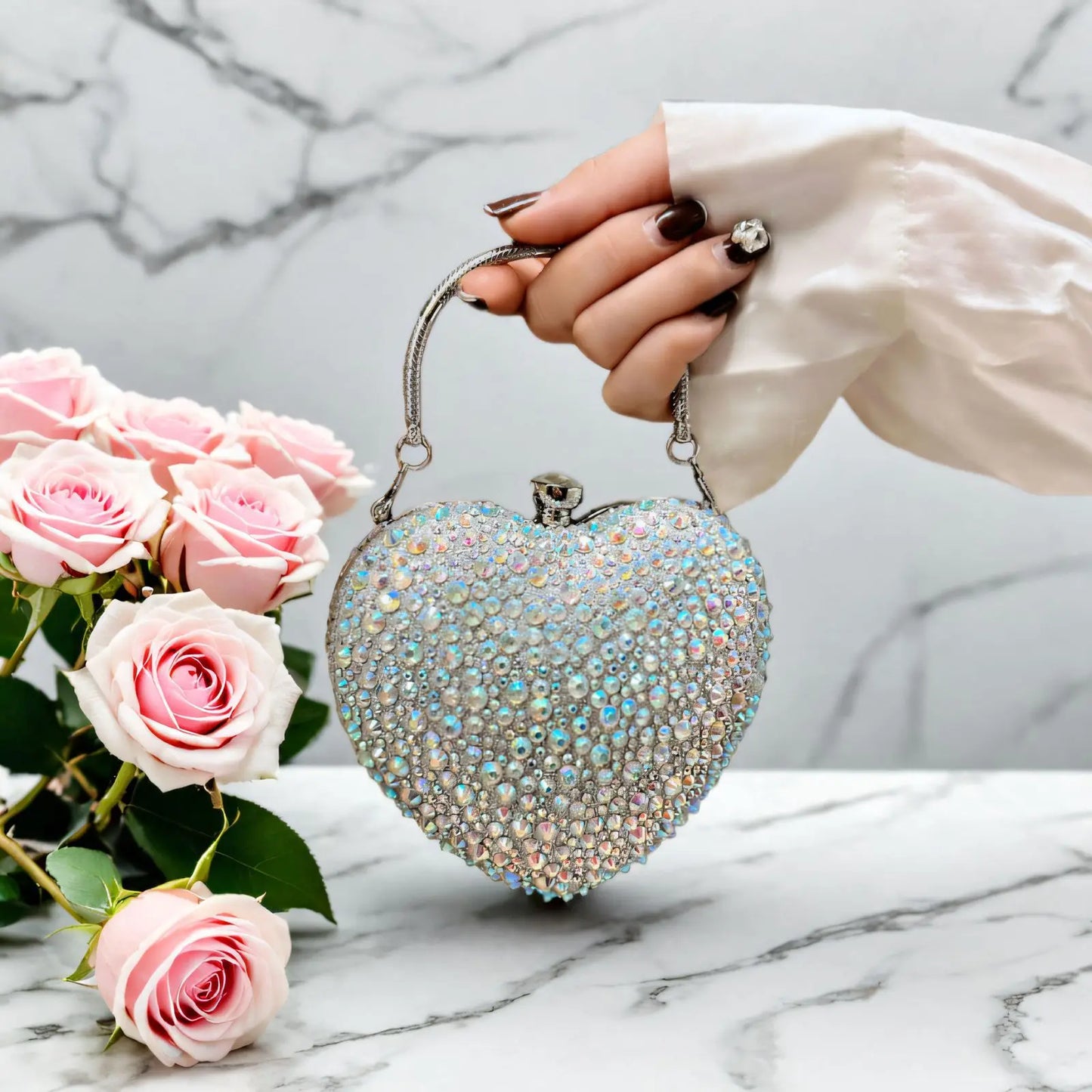 Designer Luxury Diamond Heart-shaped Bag Red Rhinestone Evening Clutch Purse Female Wedding Handbag Woman Chain Shoulder Bags