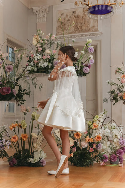 Short Flower Girl Dresses For Wedding Customized White Floral Baby Girl's Birthday Gowns With Cape First Communion Dress