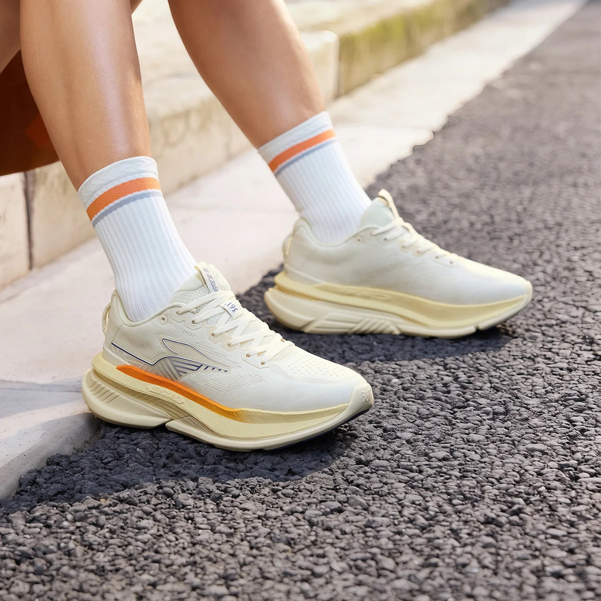 6.0 Men Running Shoes New Mesh Soft Breathable Rebound Shock-absorber Stable Versatile Male Sneaker 672612202