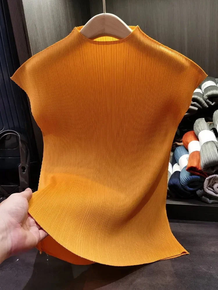 Miyake Versatile Classic Simple Solid Color Stand Up Collar Pleated Top Women Slim Slim Short Sleeve Miyake T-shirt Summer 2025