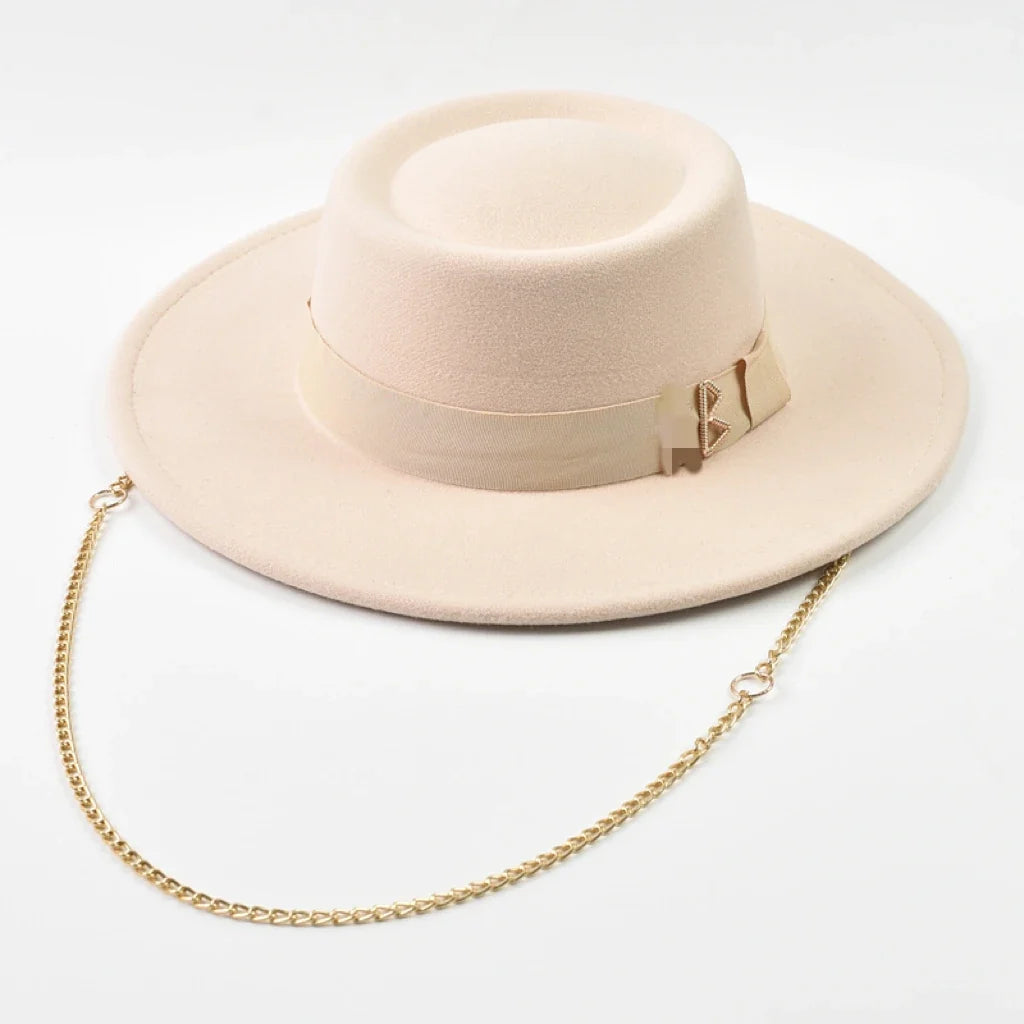 Women's Fedora Hat Fashionable Metal RB Letter Felt Hat Autumen Winter Derby Wedding Jazz Hats