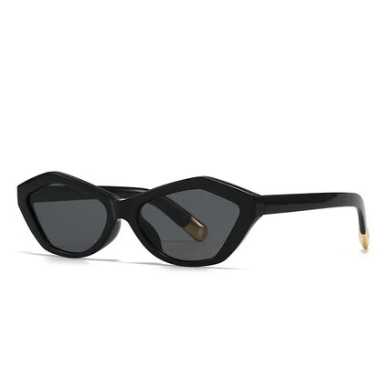 Fashion UV400 Cat Eye Sunglasses for Women Outdoor Stylish Retro Eyewear with Unique Temple Design Sun Glasses Gafas De Sol