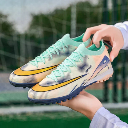 Men Football Shoes Comfortable TF Professional Football Boots Training Sneaker Ultralight Soccer Shoes