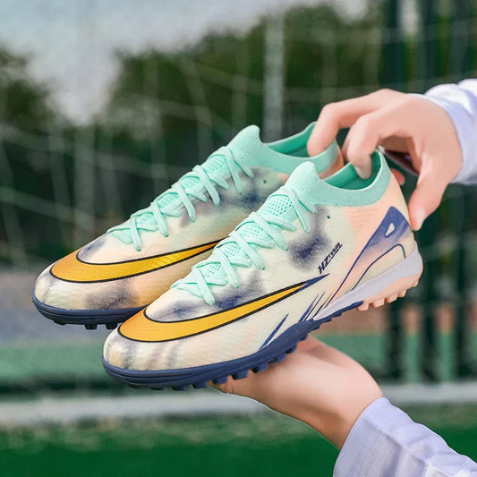 Men Football Shoes Comfortable TF Professional Football Boots Training Sneaker Ultralight Soccer Shoes