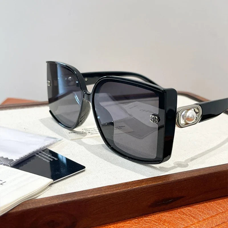 Fashion Square UV400 Polarized Sunglasses for Women Pearl Elegant Sun Protection Ladies Oversized Sun Glasses Gafas De Sol Mujer